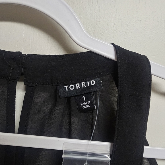 Torrid Chiffon Black Flowy Tank Blouse Keyhole Back with Button Collar - Picture 7 of 7